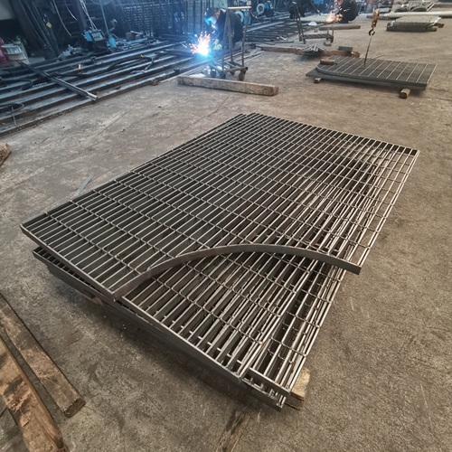 鋼格板在極端環(huán)境下的表現有多穩(wěn)