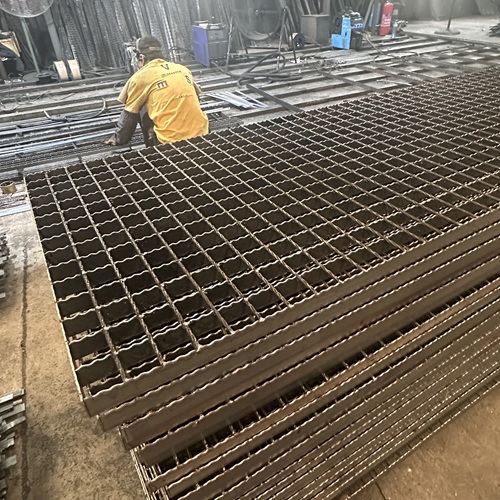 鋼格板現場切割要注意什么細節