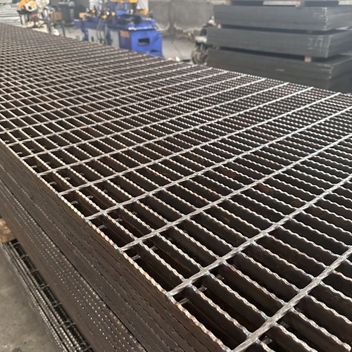 音樂節(jié)舞臺(tái)搭建必用鋼格板，承重強(qiáng)還易拆卸